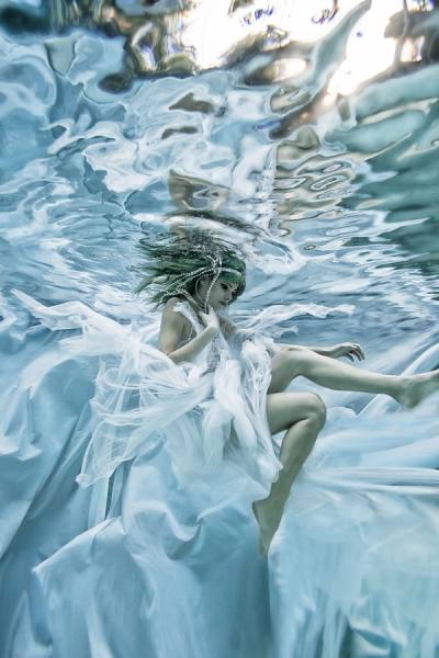 Photograph Romi Burianova  Winter Queen Part 3 on One Eyeland